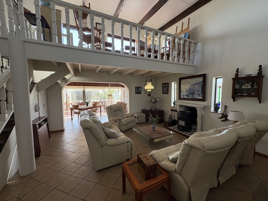 4 Bedroom Property for Sale in Pearl Bay Western Cape